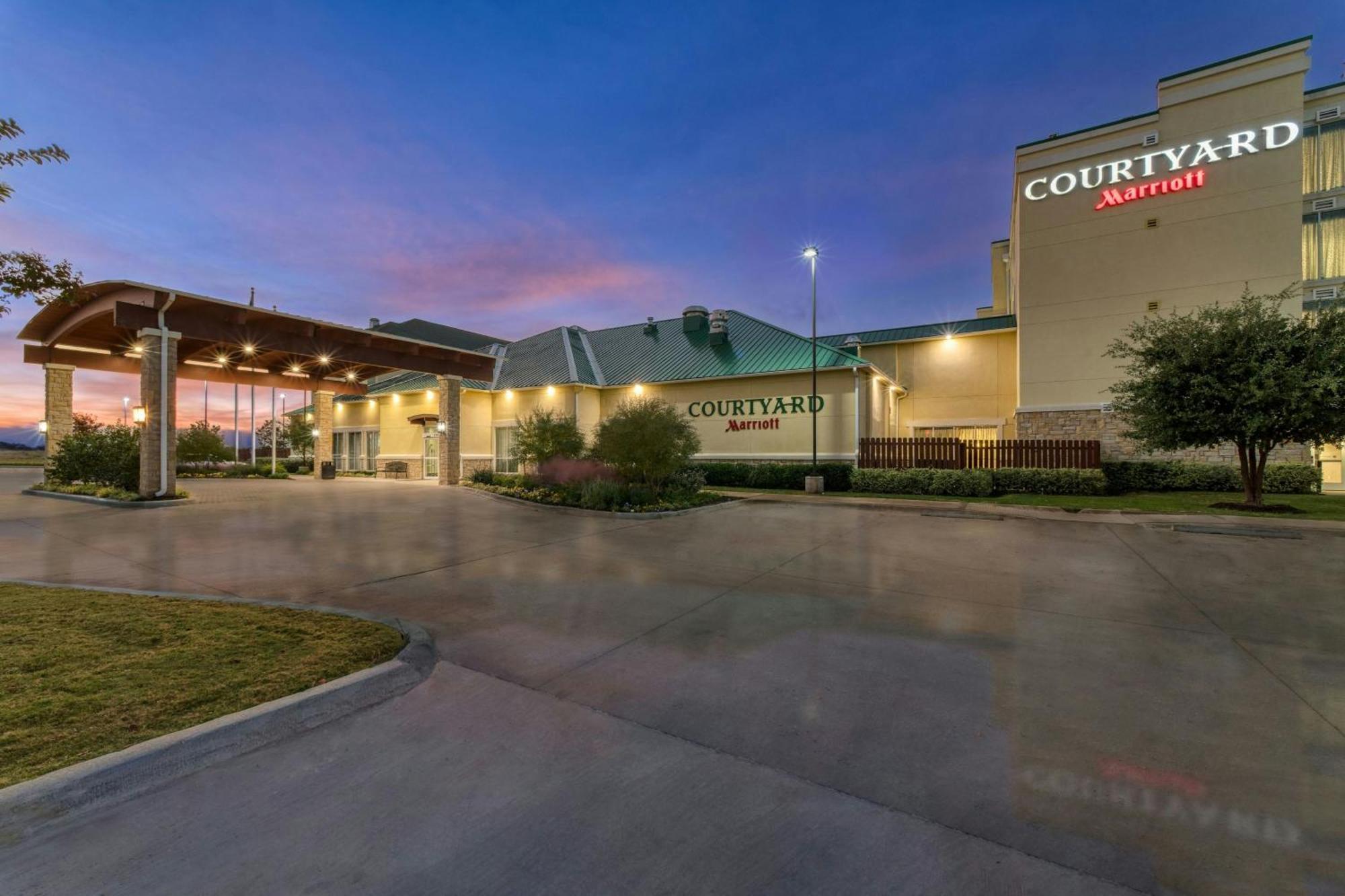 Courtyard By Marriott Abilene Northeast Hotel Exterior photo